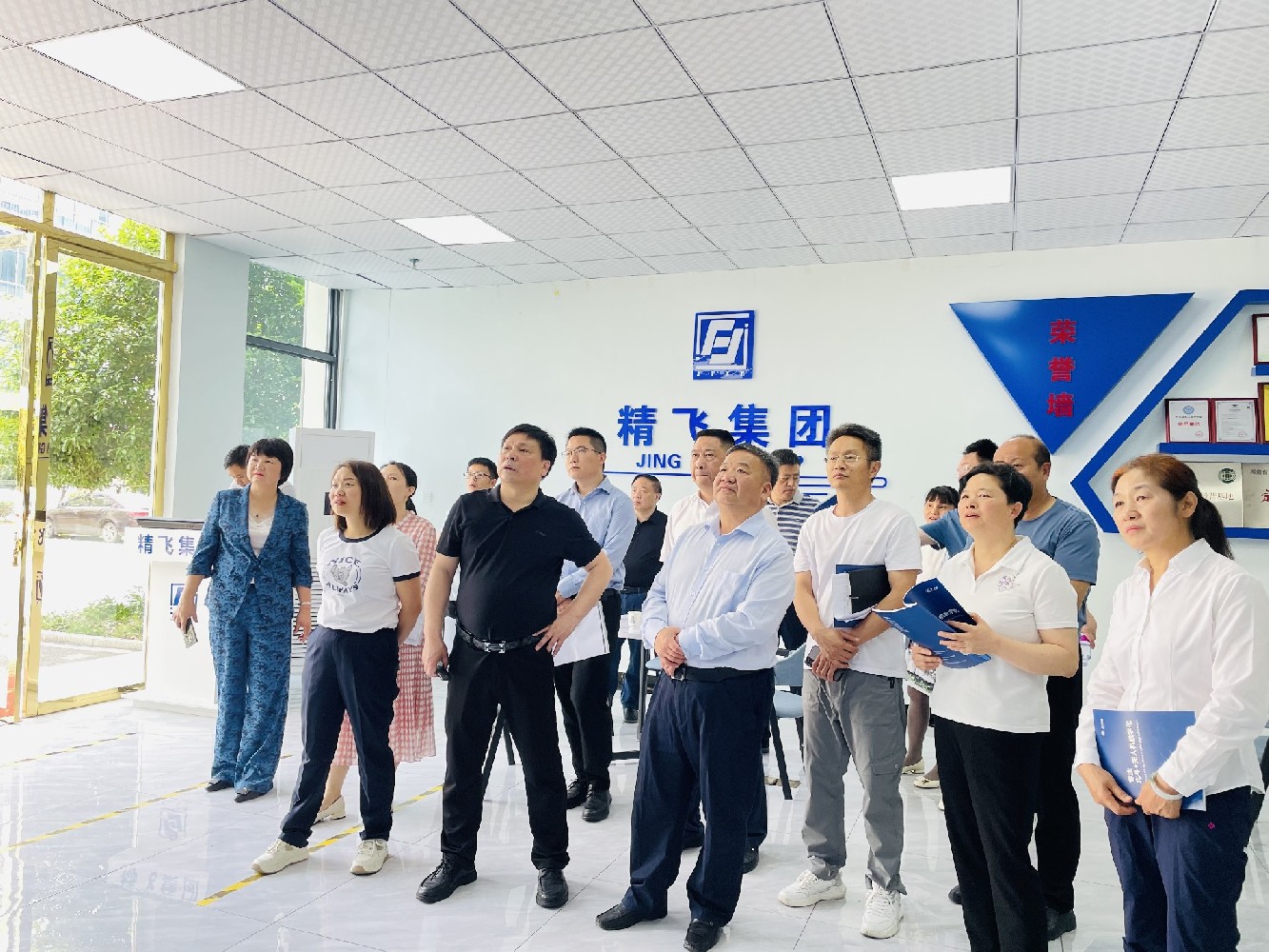 新寧縣政協黨組書記一行調研精飛智能，共探農業數字化新篇章